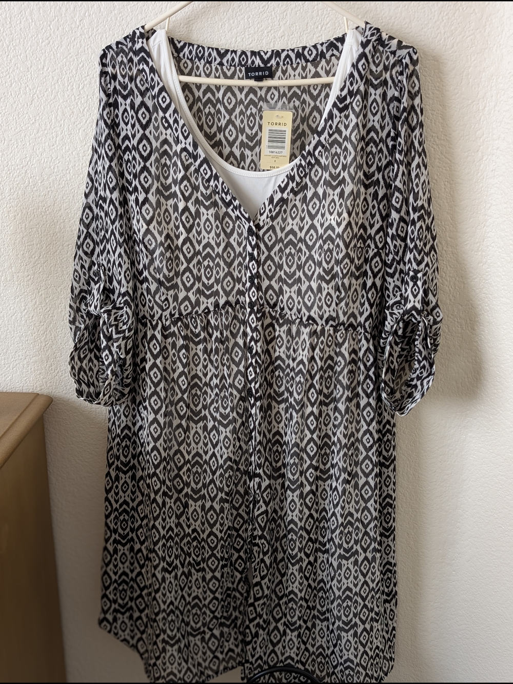 torrid Black & White Geometric V-Neck Long Sleeve Dress